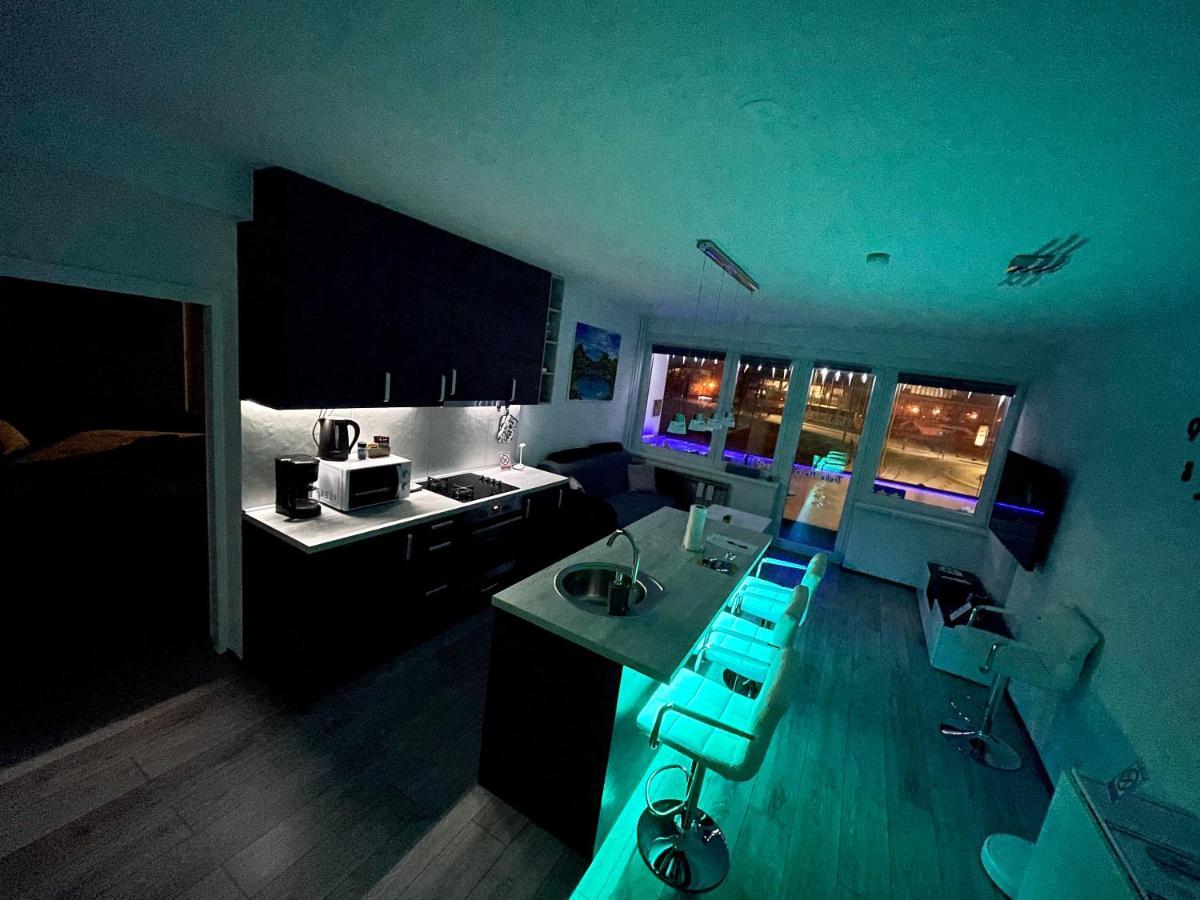Treba Malo Odmorit - Self Check-In Option, Family Room, Ps4 Pro, Free Parking Karlovac Bagian luar foto