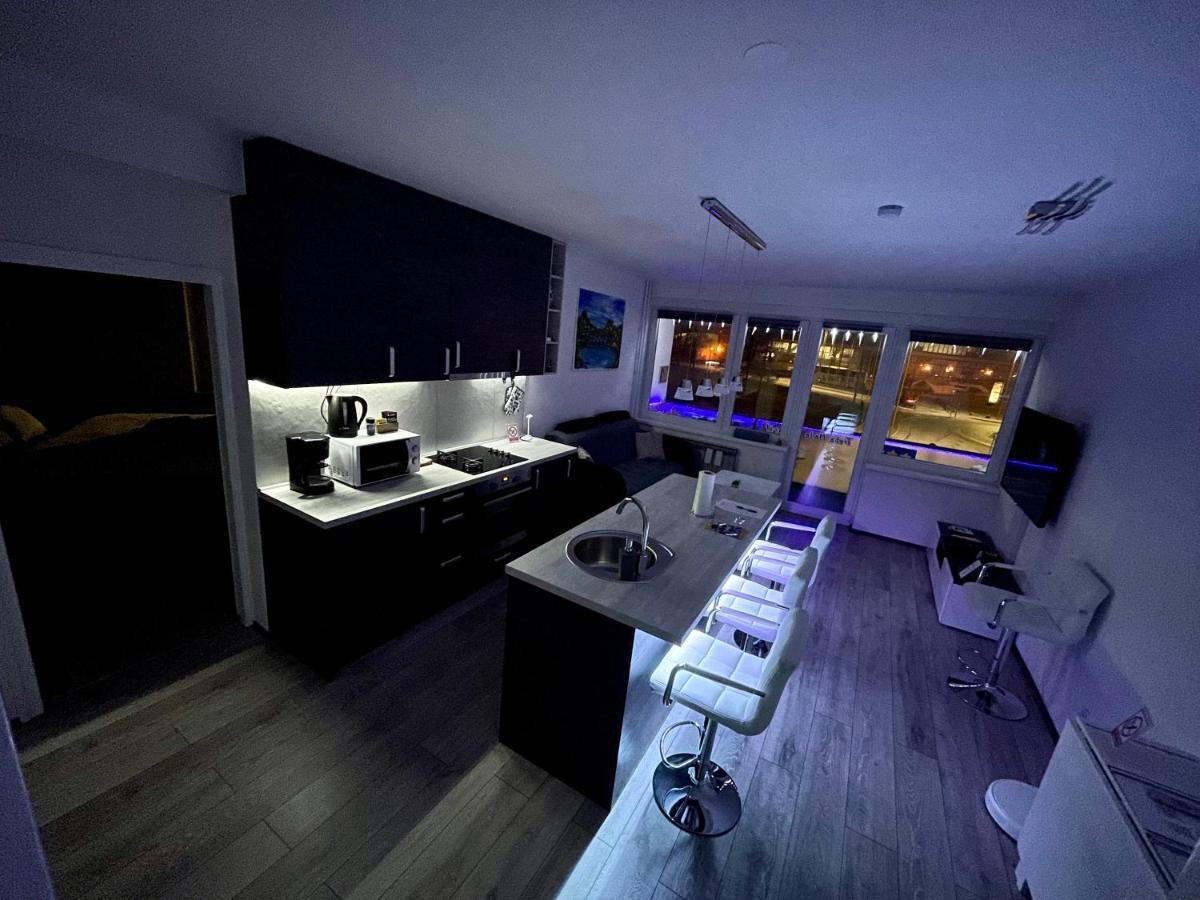 Treba Malo Odmorit - Self Check-In Option, Family Room, Ps4 Pro, Free Parking Karlovac Bagian luar foto