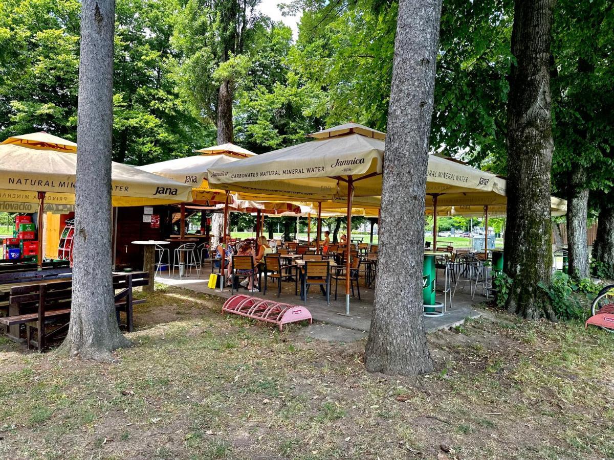 Treba Malo Odmorit - Self Check-In Option, Family Room, Ps4 Pro, Free Parking Karlovac Bagian luar foto