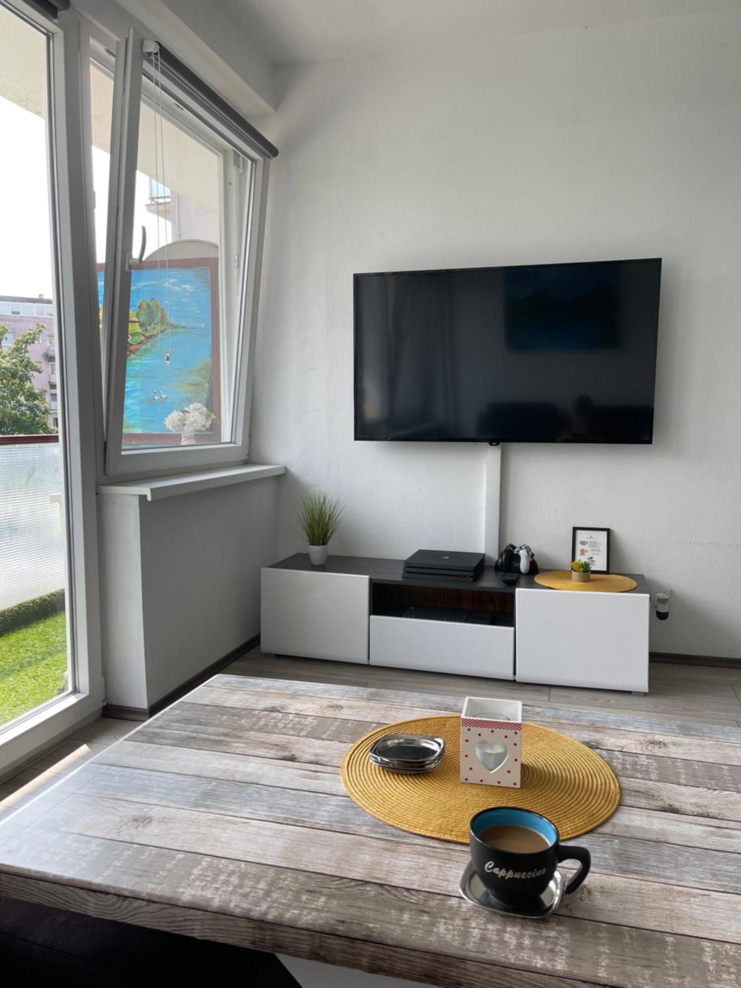 Treba Malo Odmorit - Self Check-In Option, Family Room, Ps4 Pro, Free Parking Karlovac Bagian luar foto