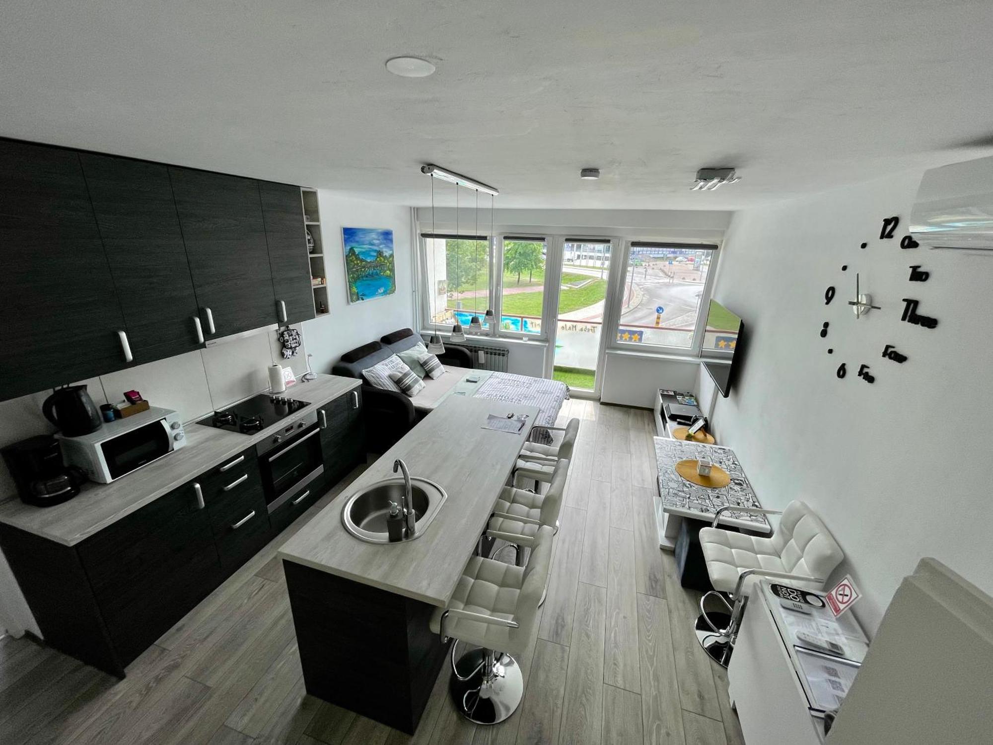 Treba Malo Odmorit - Self Check-In Option, Family Room, Ps4 Pro, Free Parking Karlovac Bagian luar foto